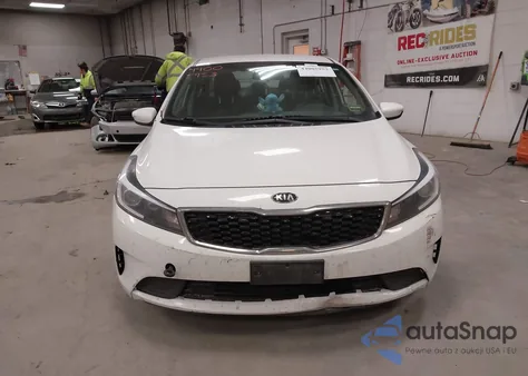 2018 Kia Forte Lx z USA, uszkodzony, nr VIN 3KPFK4A70JE213837
